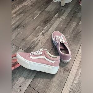Stackform vans- women’s size 8. In color keepsake Lilac